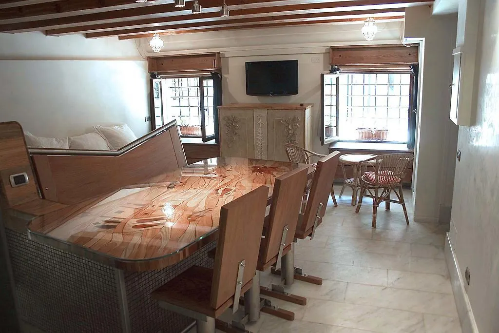 Stella Di San Marco Apartment Venice 0*,